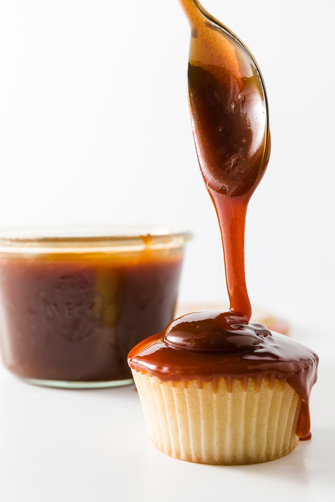 Dulce de leche cupcakes