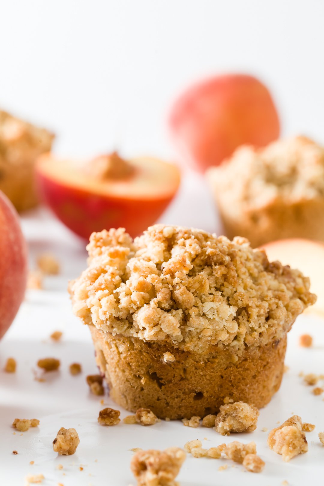 Peach muffins with crumb topping