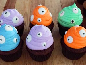 Goggly eye cupcakes